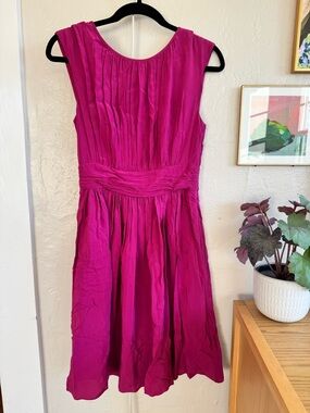 Boden Sleeveless Fuchsia Pleated Waist Midi Dress